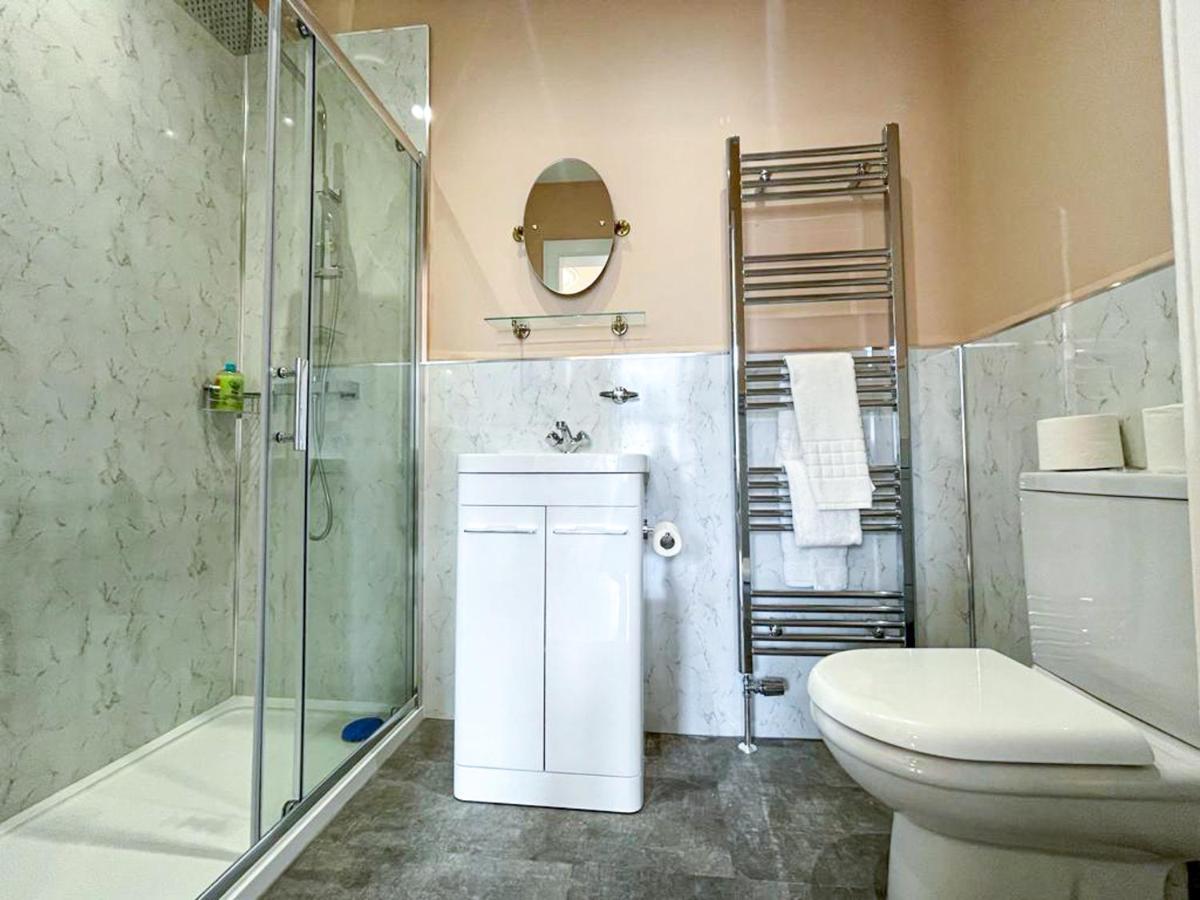 Remarkable 5Br Townhouse With Garden, Sleeps 12 EDI Exterior photo