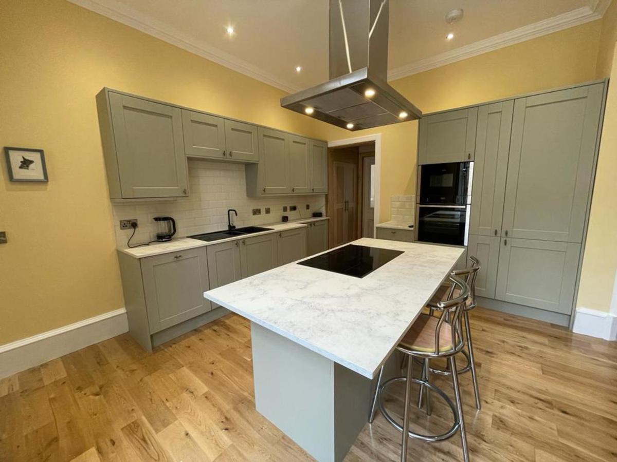 Remarkable 5Br Townhouse With Garden, Sleeps 12 EDI Exterior photo