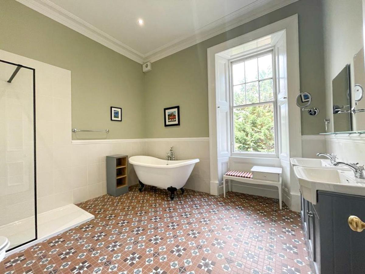 Remarkable 5Br Townhouse With Garden, Sleeps 12 EDI Exterior photo