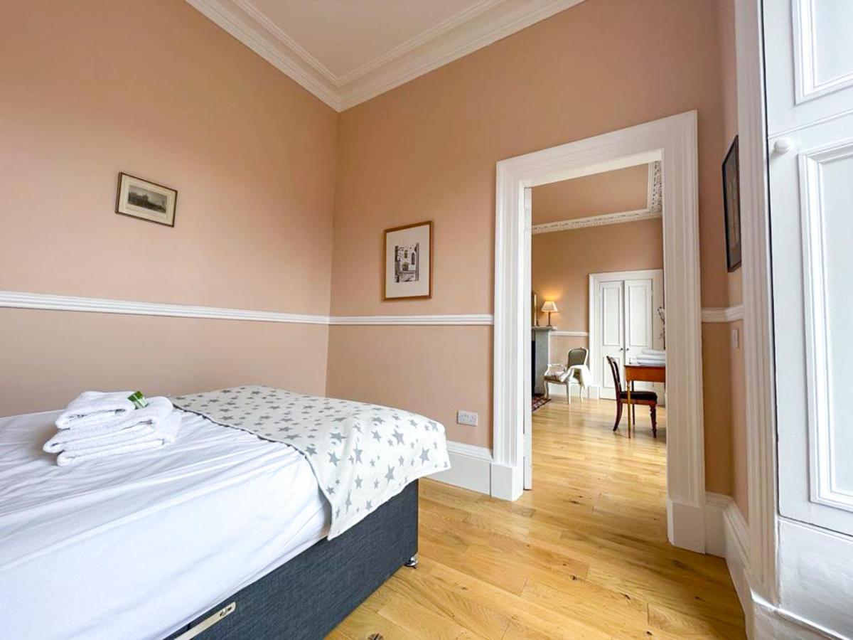 Remarkable 5Br Townhouse With Garden, Sleeps 12 Apartment Edinburgh Exterior photo