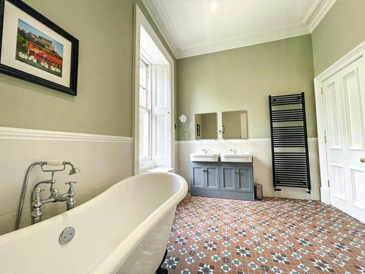 Remarkable 5Br Townhouse With Garden, Sleeps 12 EDI Exterior photo